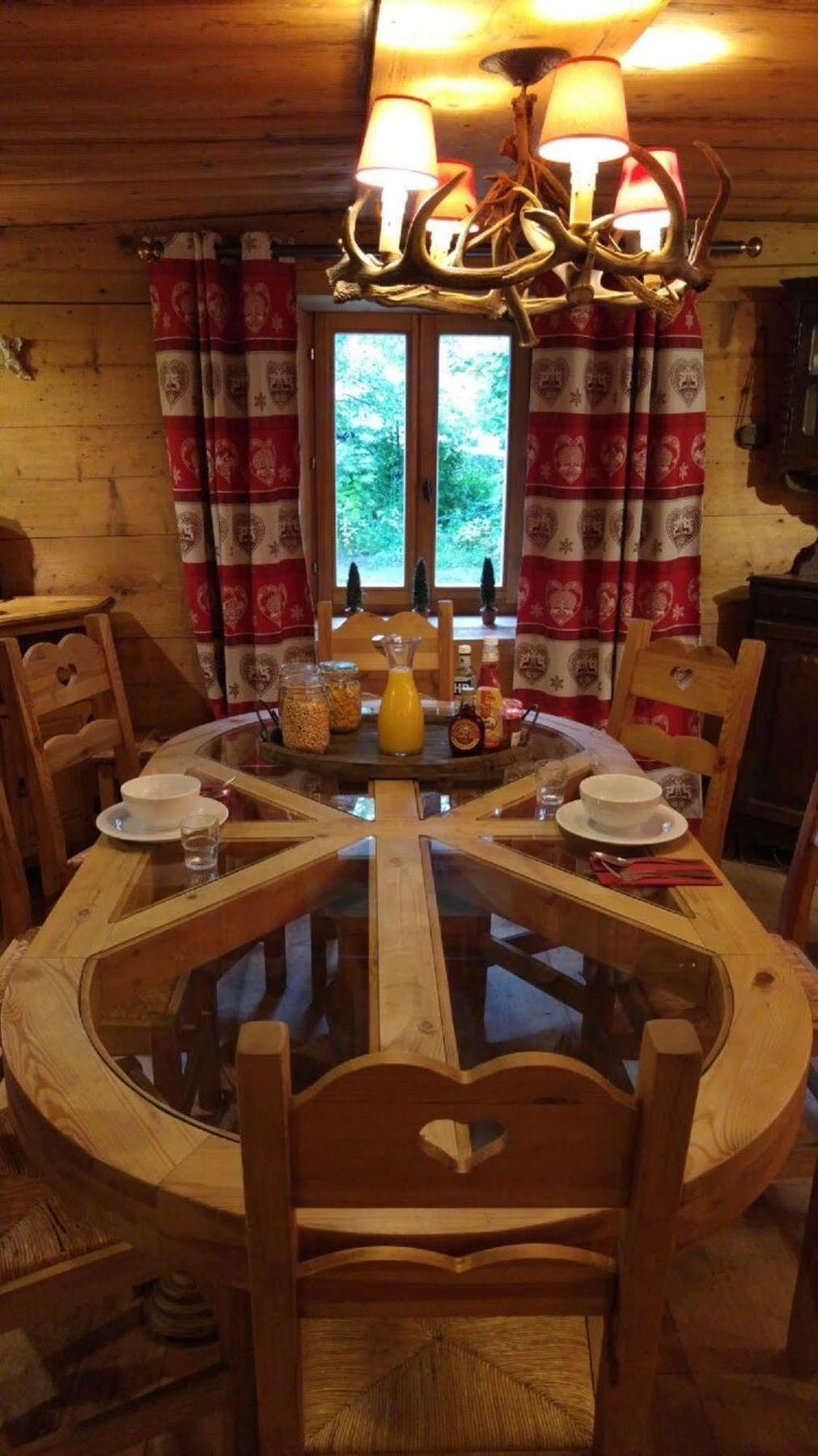 Chalet Pele - Alpes Travel - Central Chamonix - Sleeps 11 외부 사진